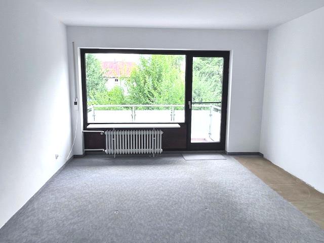Schlafen mit Ausgang zum Balkon