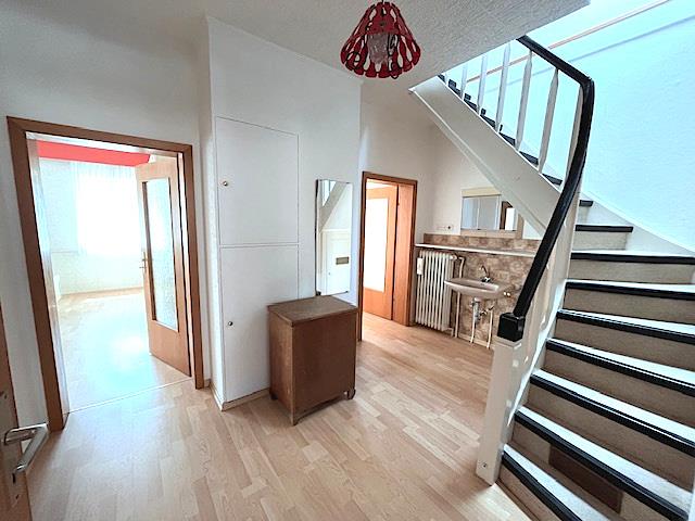 Diele OG mit Treppe zum Speicher