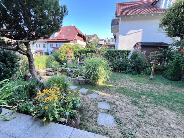 Terrasse und Garten Hanggeschoss