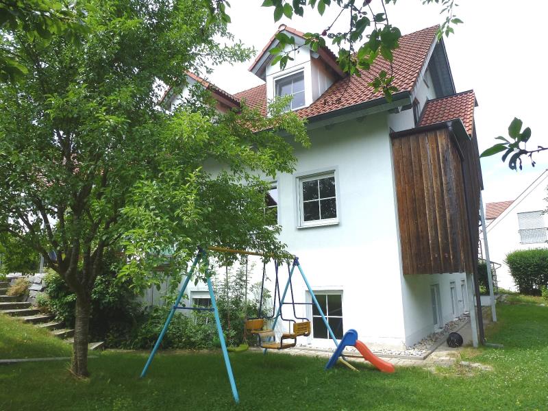Kirchdorf - Großzügiges Einfamilienhaus mit separat vermieteter Einliegerwohnung
