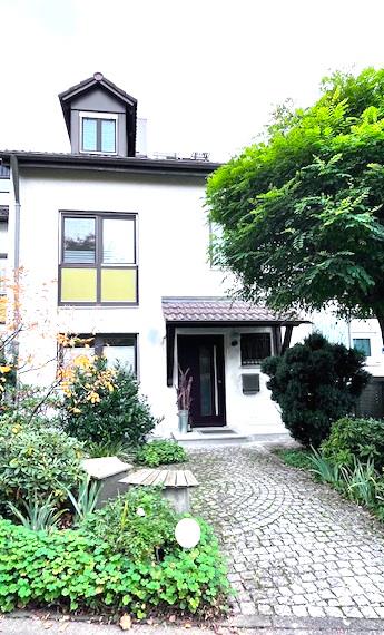 Petershausen - Verwirklichen Sie sich Ihren Traum vom Eigenheim! Großzügiges RMH mit Garten und Garage
