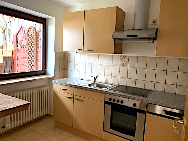 Pfaffenhofen - 2-Zimmer Einliegerwohnung mit Einbauküche in ruhiger Lage